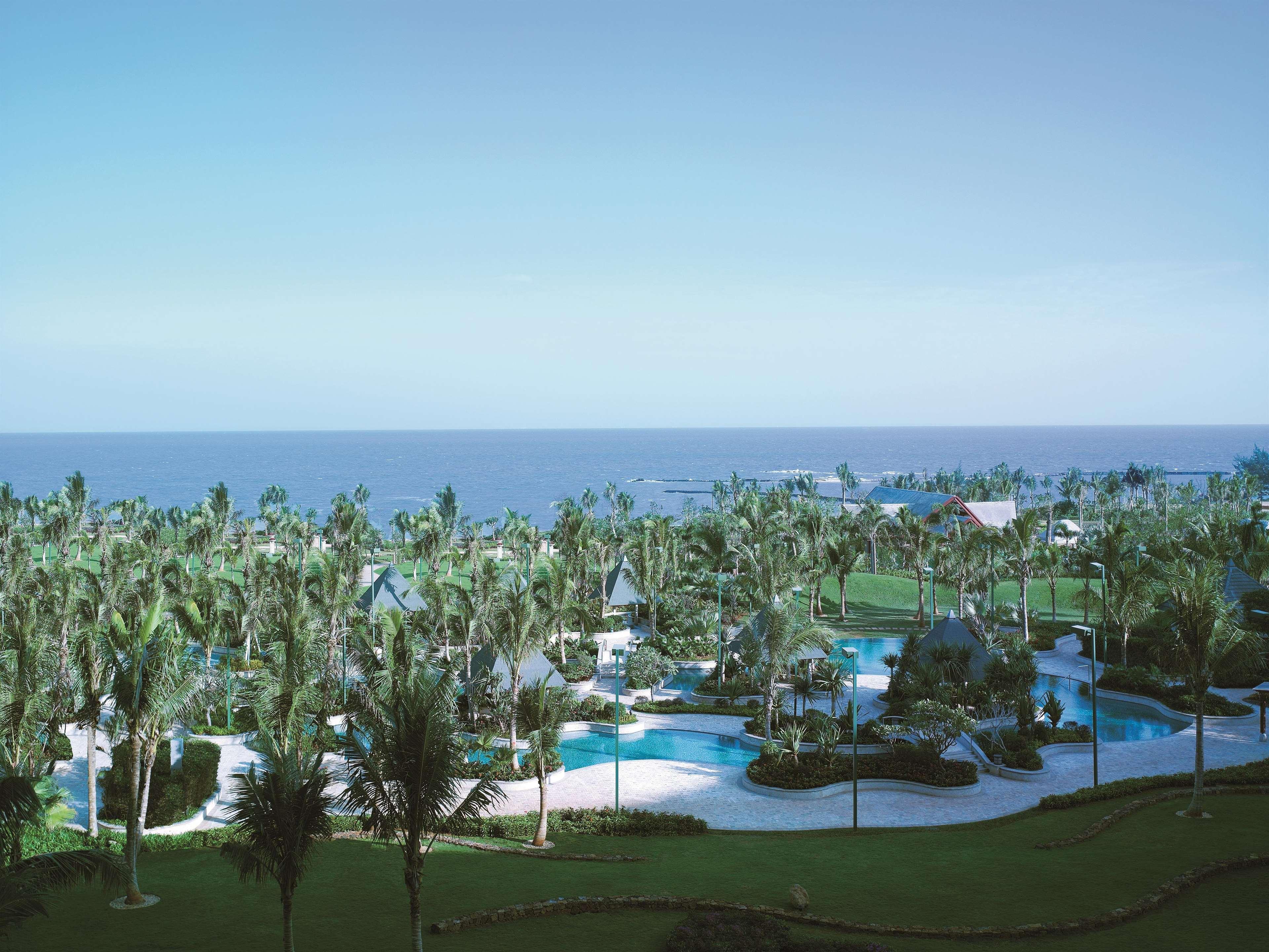 Grand Hotel Haikou Haikou  Exterior photo