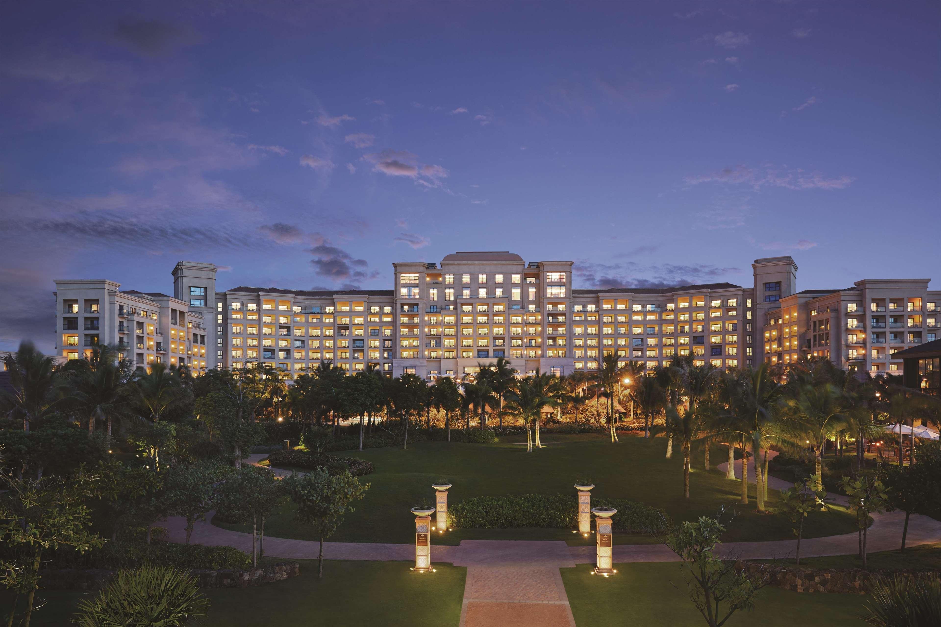 Grand Hotel Haikou Haikou  Exterior photo